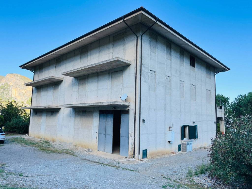 Palazzo / stabile a Collesano in Contrada Croce - Foto 4
