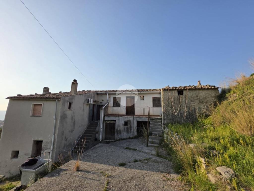 Casa indipendente a Belvedere marittimo in G. Contrada Iannizzi, 42 - Foto 3