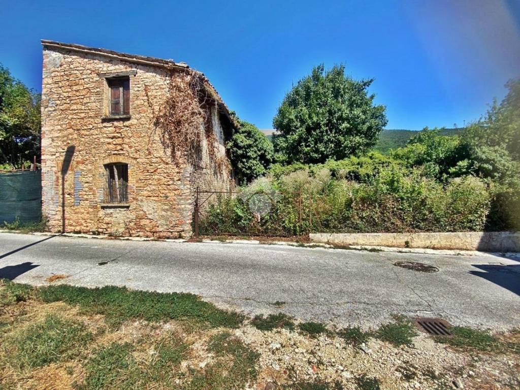 Terreno a Gualdo tadino in Frazione Rigali, 19 - Foto 2