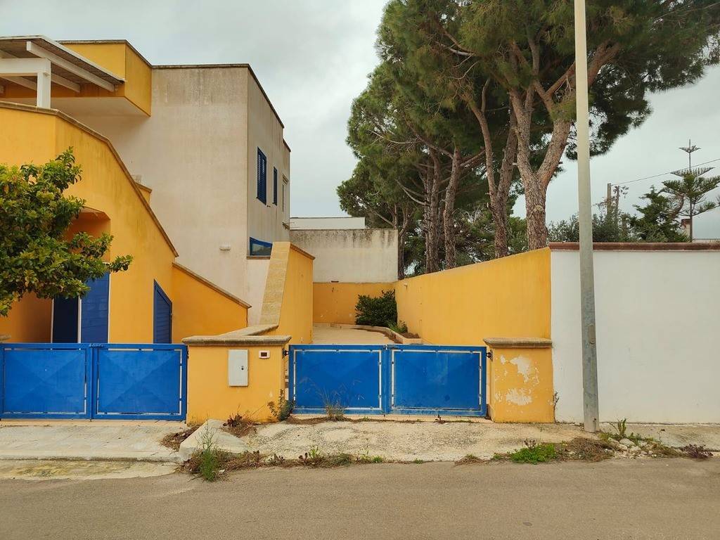 Villa a Salve in Via U. Nobile, 5 - Foto 2