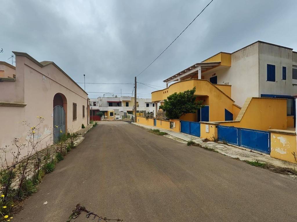 Villa a Salve in Via U. Nobile, 5 - Foto 3
