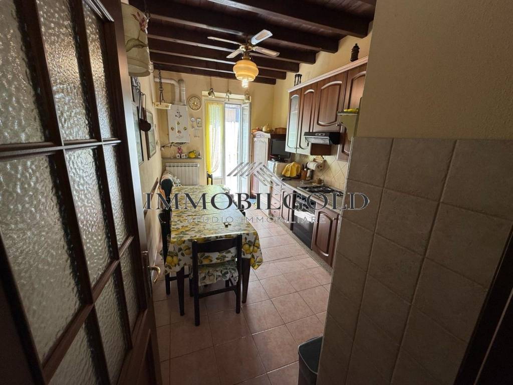 Appartamento a Belgirate in Via 4 Novembre - Foto 2