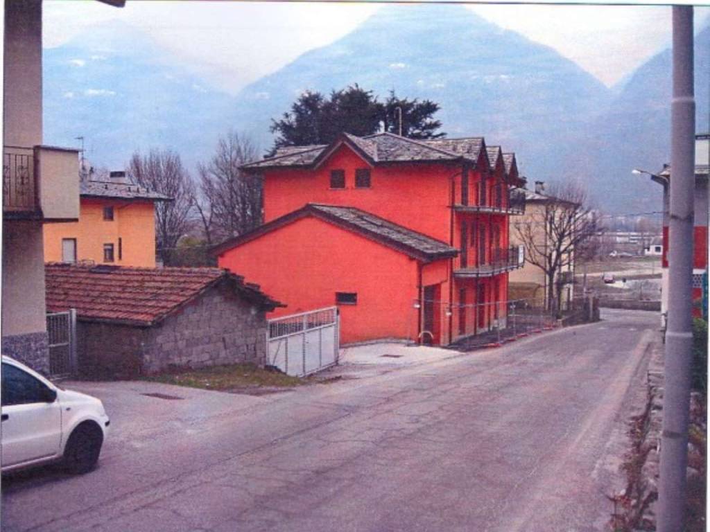 Palazzo / stabile a Berbenno di valtellina in Via Berbenno, 29 - Foto 2