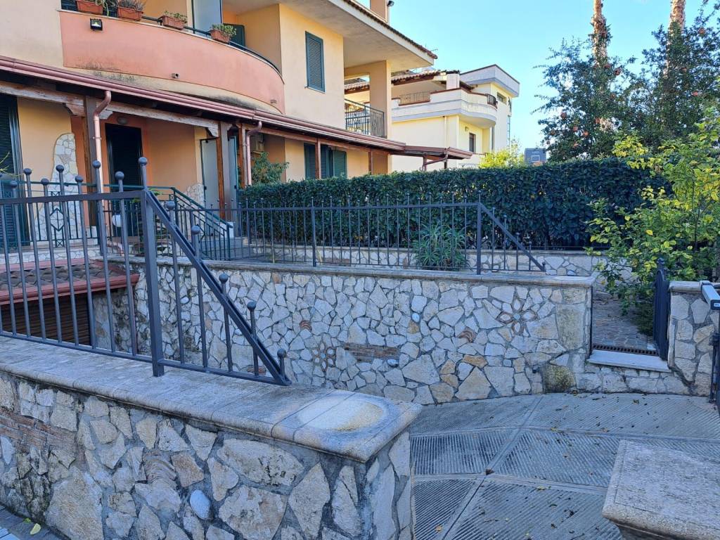 Villa a Maddaloni in Via Raffaele Viviani - Foto 4