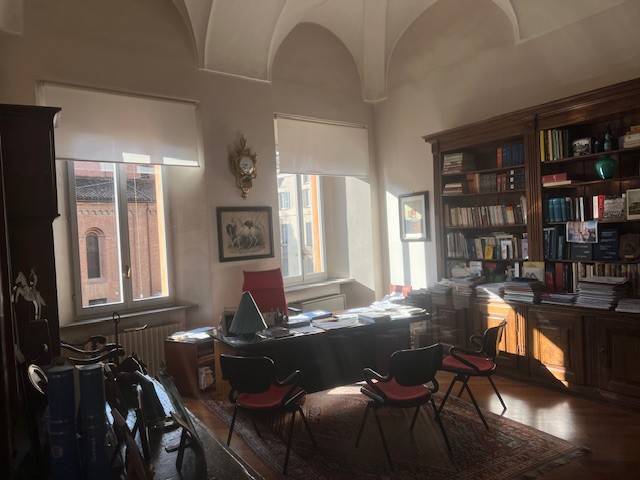 Immobile a Piacenza in Piazza del Borgo - Foto 2