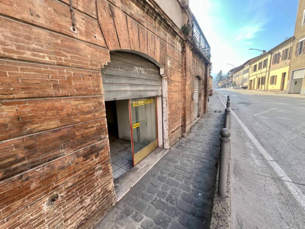 Immobile a Fabriano in VIALE IV NOVEMBRE, 103 - Foto 3