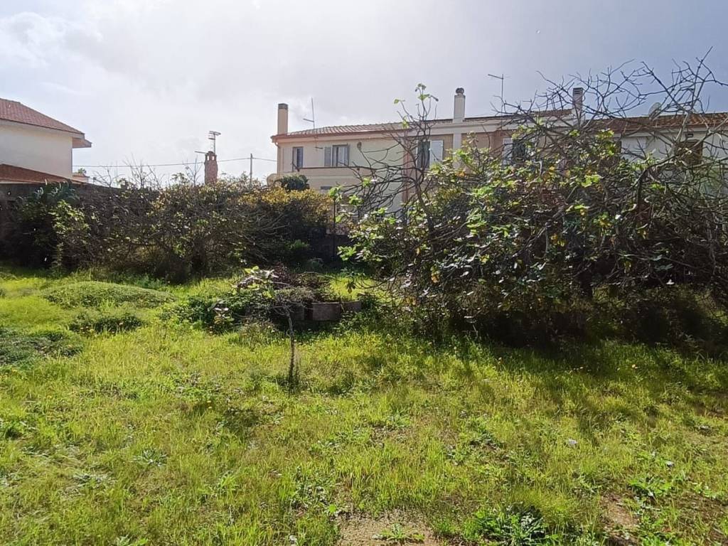 Terreno a Capoterra in Via dei Glicini - Foto 4