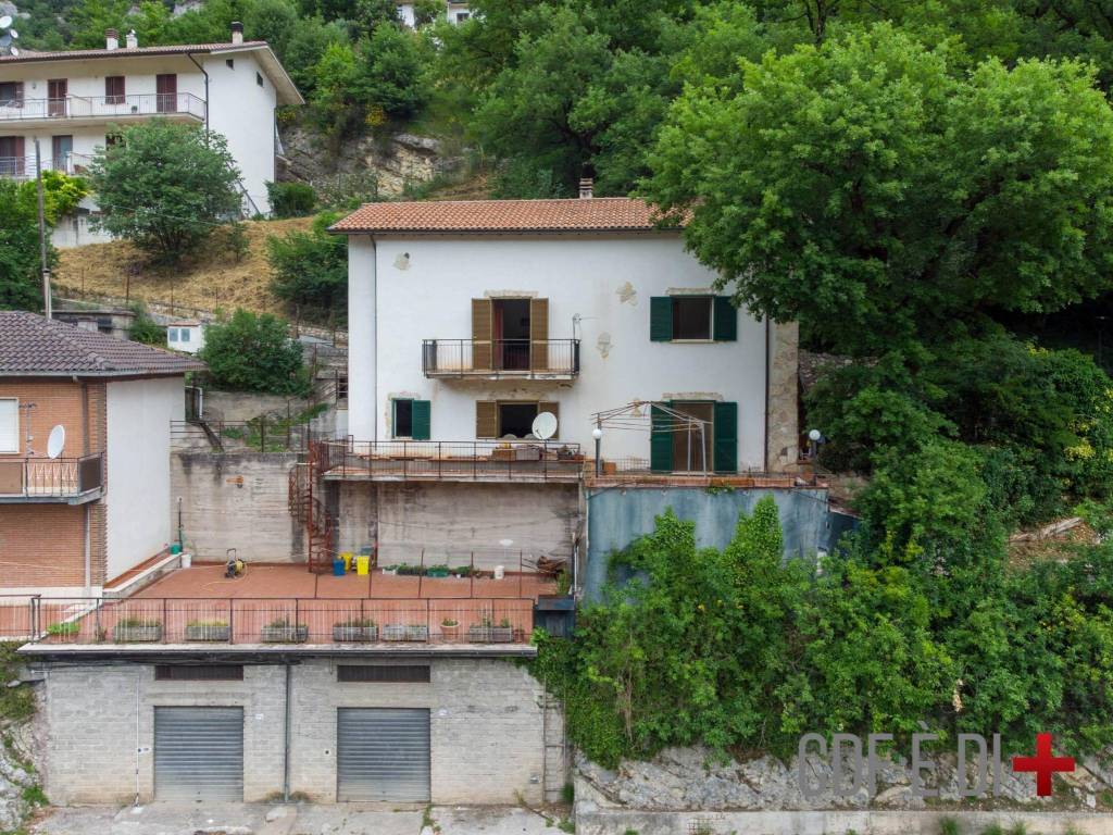 Villa a Rieti in Via Cicolano - Foto 2