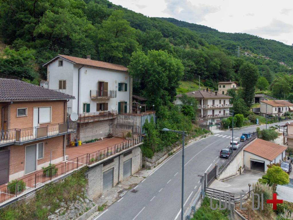 Villa a Rieti in Via Cicolano - Foto 4