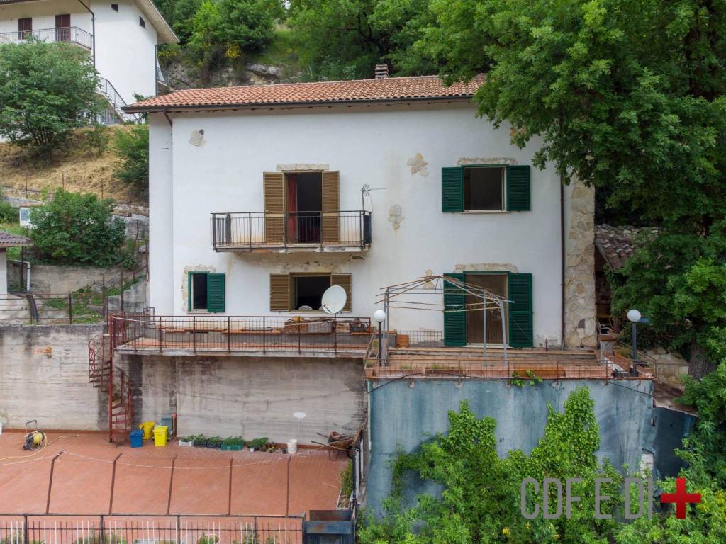 Villa a Rieti in Via Cicolano - Foto 5