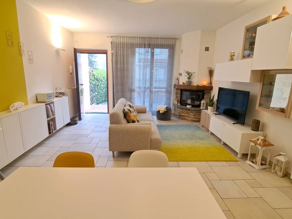 Appartamento a Rosignano marittimo in Via Salvatore di Giacomo - Foto 4