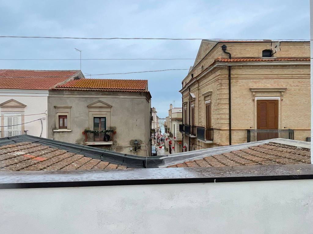 Casa indipendente a Lesina in Via G. Petrone - Foto 2