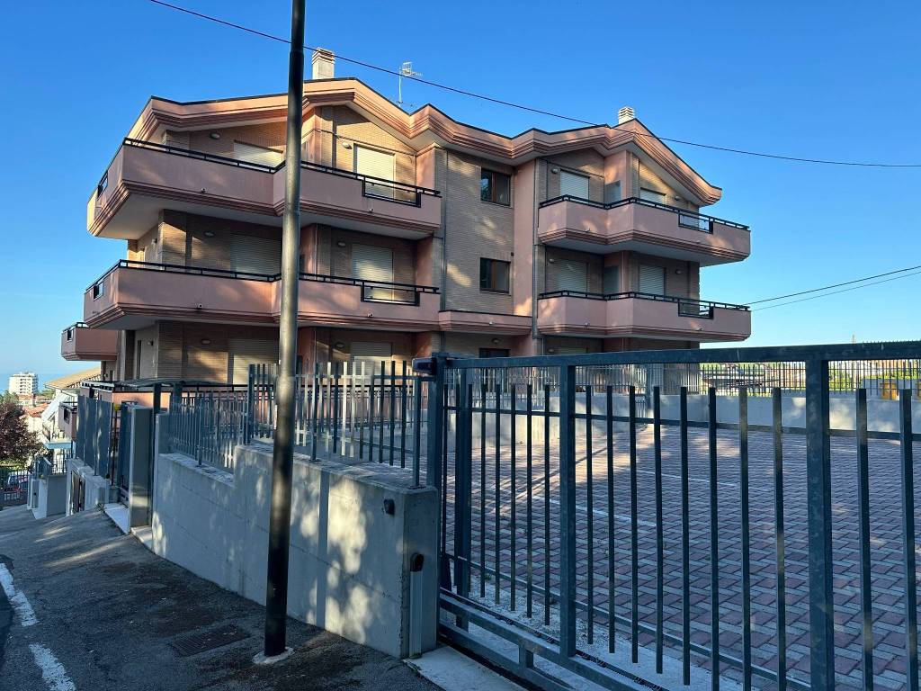 Appartamento a Pescara in Via Giuseppe Toppeta, 31 - Foto 3