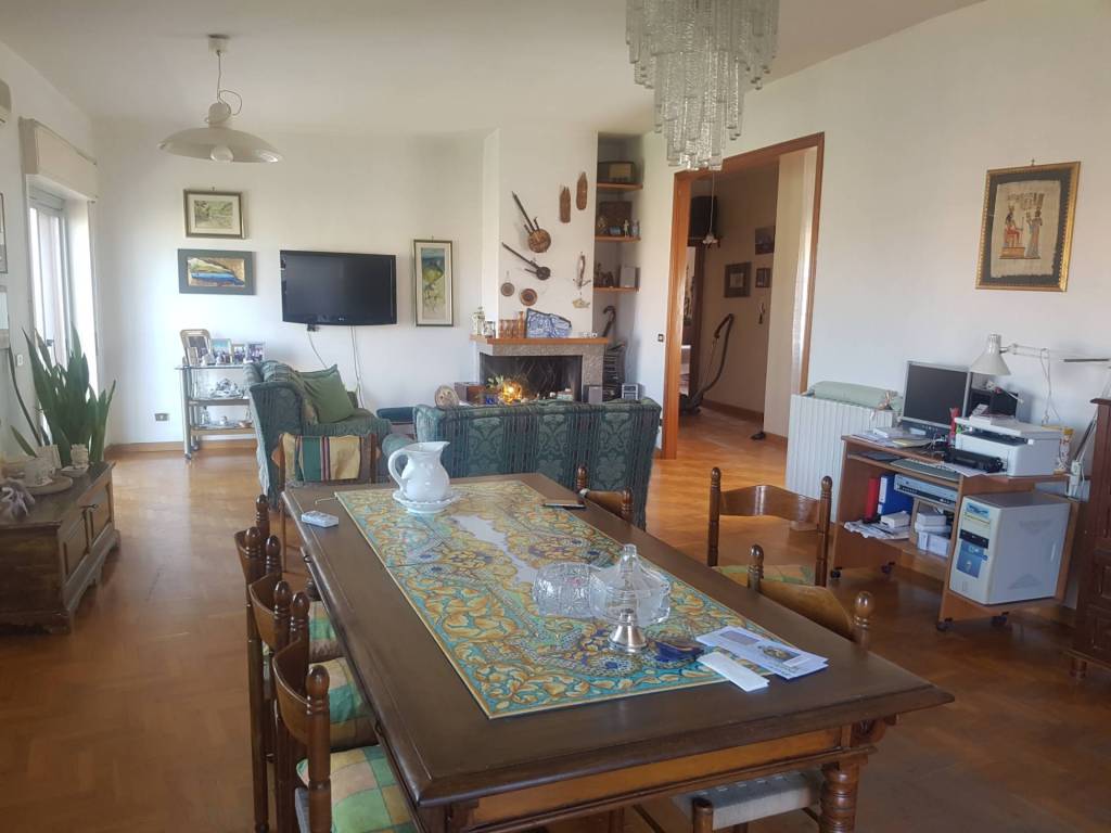 Appartamento a Paternò in VIA CORSO ITALIA, 66 - Foto 2