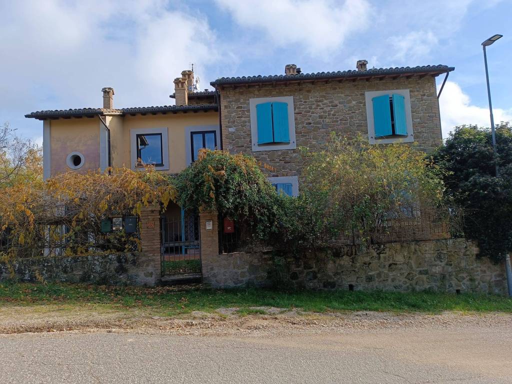 Appartamento a Bettona in Via Cinque Cerri, 65 - Foto 2