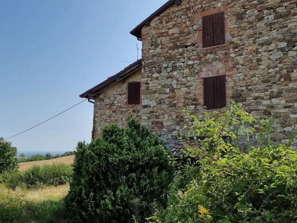 Rustico / casale a Pianello val tidone in Arcello S.N.C. - Foto 4