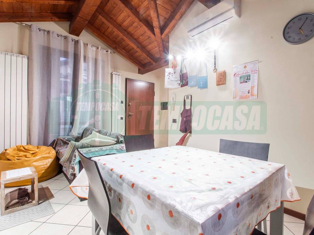 Appartamento a Marnate in Via Damiano Chiesa - Foto 3