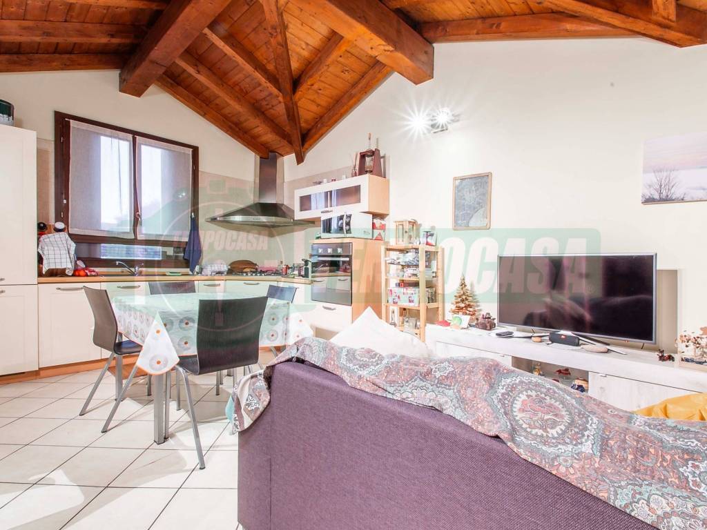 Appartamento a Marnate in Via Damiano Chiesa - Foto 4