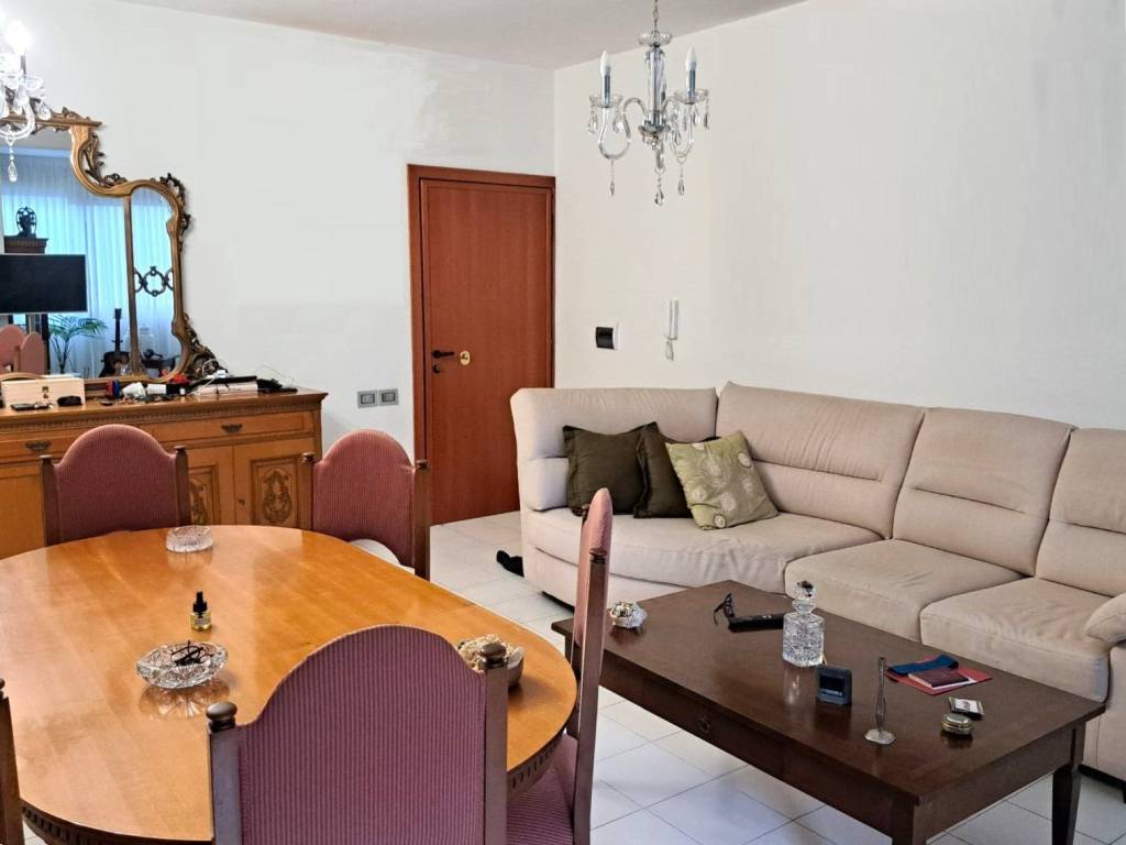 Appartamento a Cagliari in Via Andrea Vesalio, 4 - Foto 2