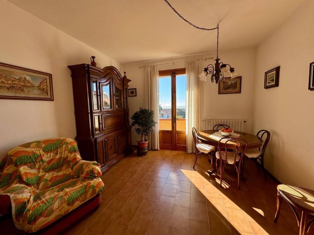 Appartamento a Rosignano marittimo in Via Lago Maggiore, - Foto 2
