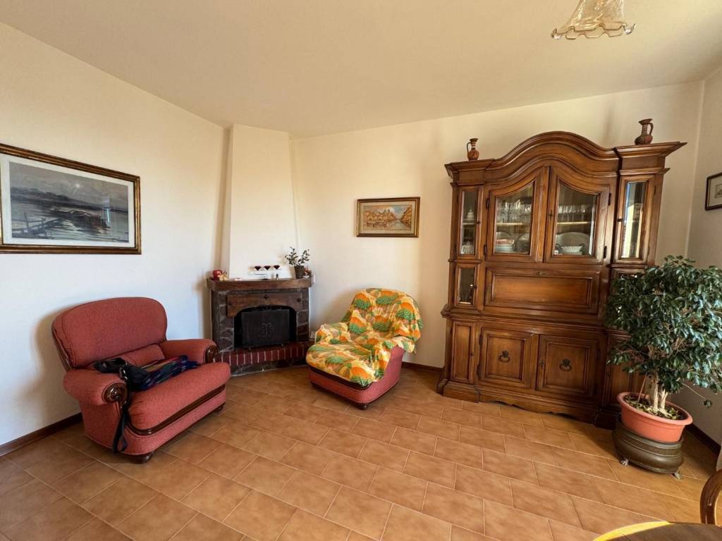 Appartamento a Rosignano marittimo in Via Lago Maggiore, - Foto 3