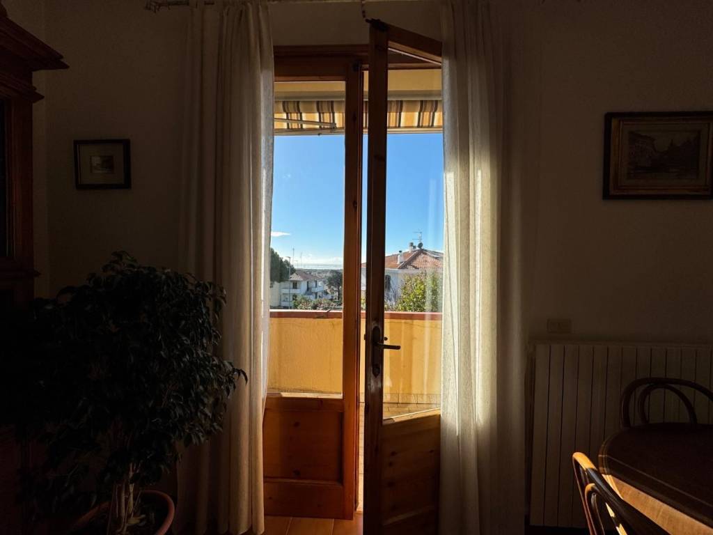 Appartamento a Rosignano marittimo in Via Lago Maggiore, - Foto 4