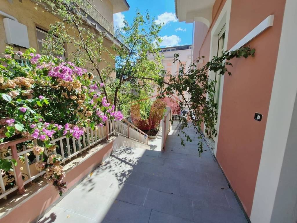 Appartamento a Benevento in Via dei Cappuccini - Foto 4