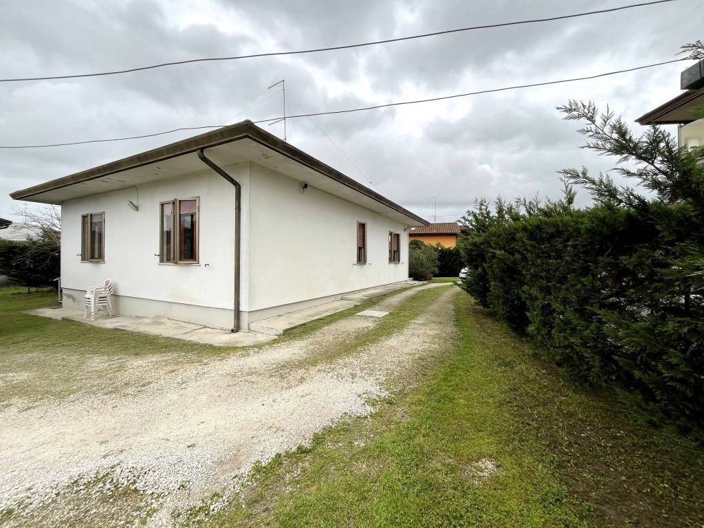 Villa a Porto viro in Via Luigi Pirandello, 12 - Foto 3