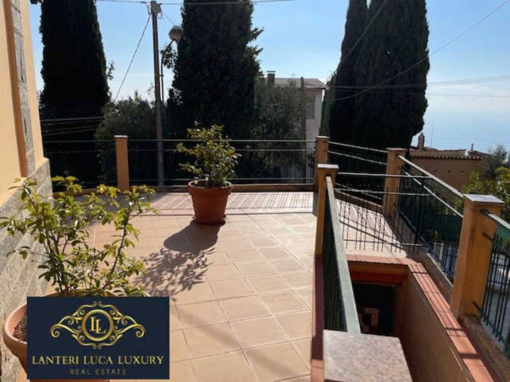 Villa a Ventimiglia in Via delle Ginestre s.n.c - Foto 3