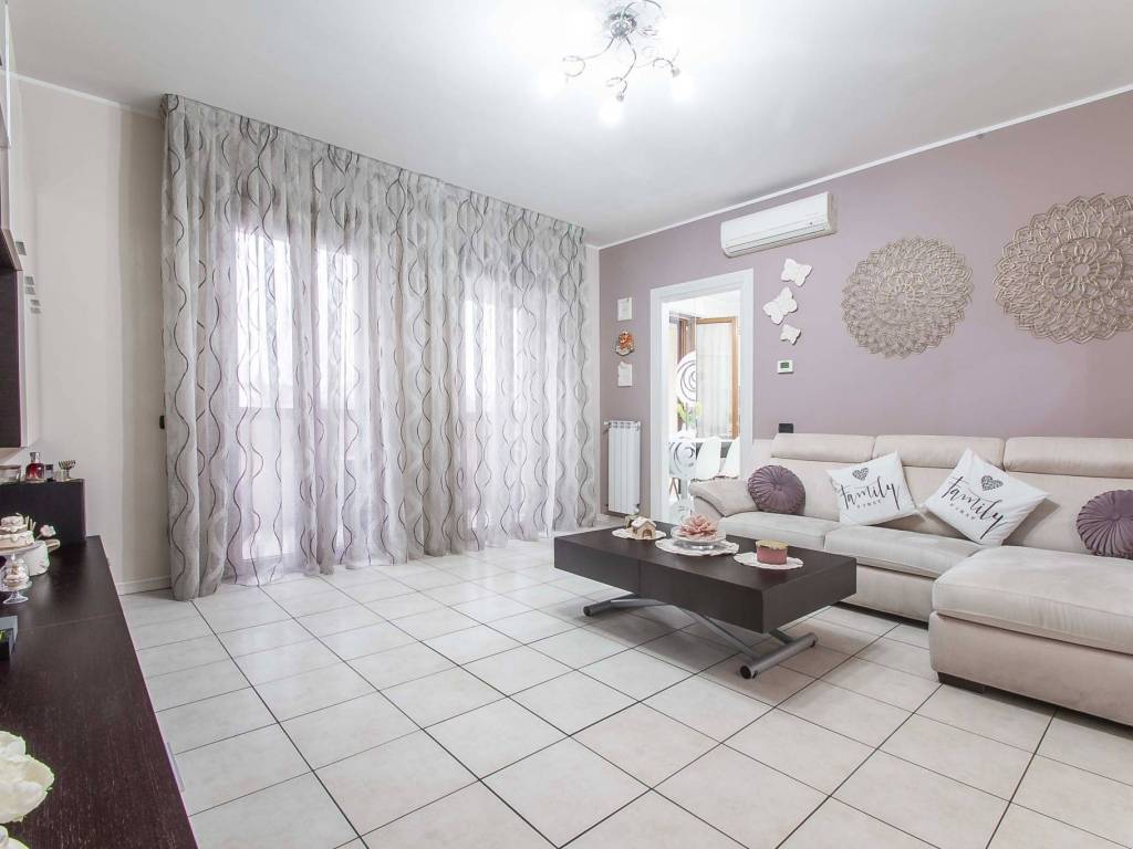 Appartamento a Gorla minore in Via Umberto Saba - Foto 2