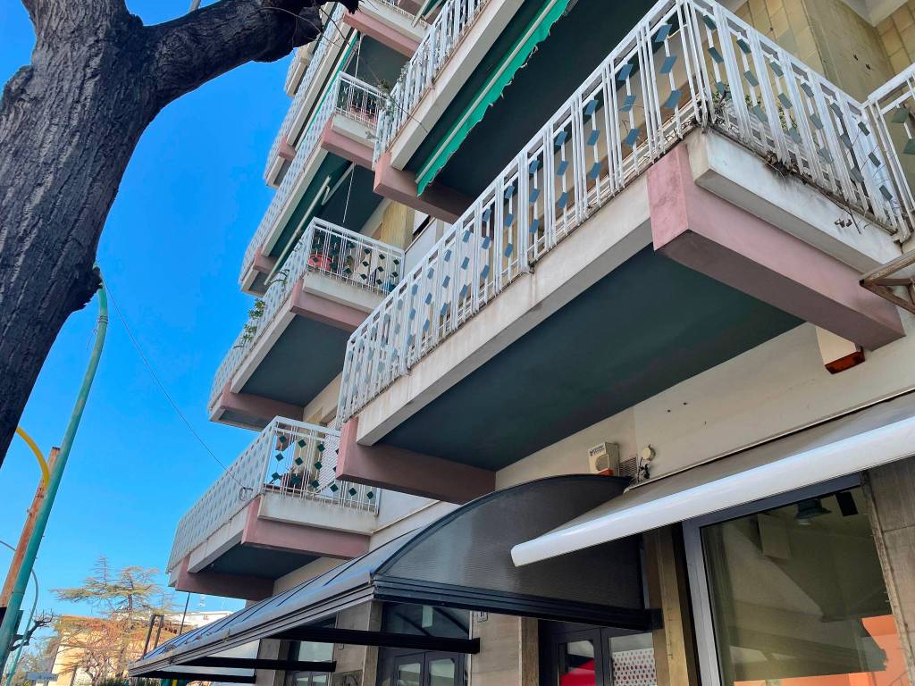 Appartamento a Roseto degli abruzzi in Via Nazionale - Foto 2