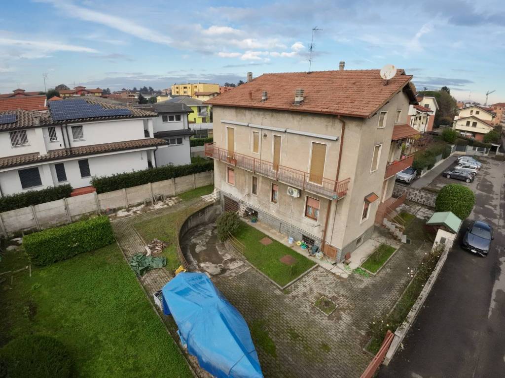 Villa a Caronno pertusella in Vicolo Gradisca, 51 - Foto 3