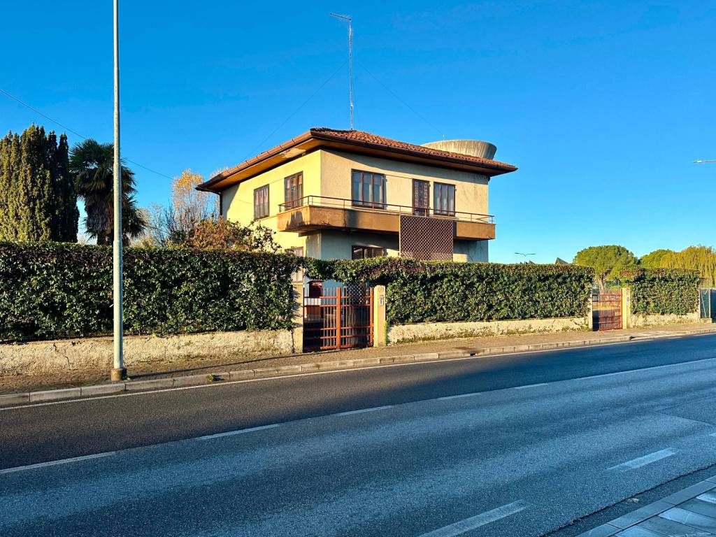Villa a Udine in Via del Cotonificio, 54 - Foto 2