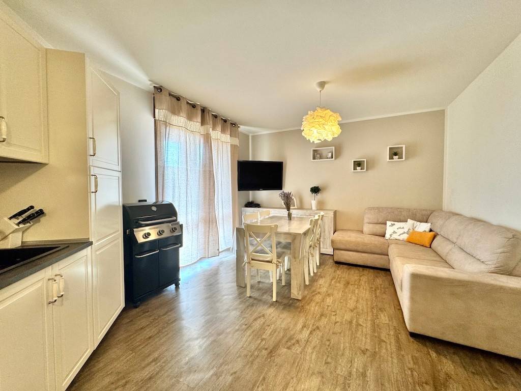 Appartamento a Castelnuovo del garda in Via Alberto Montini - Foto 3