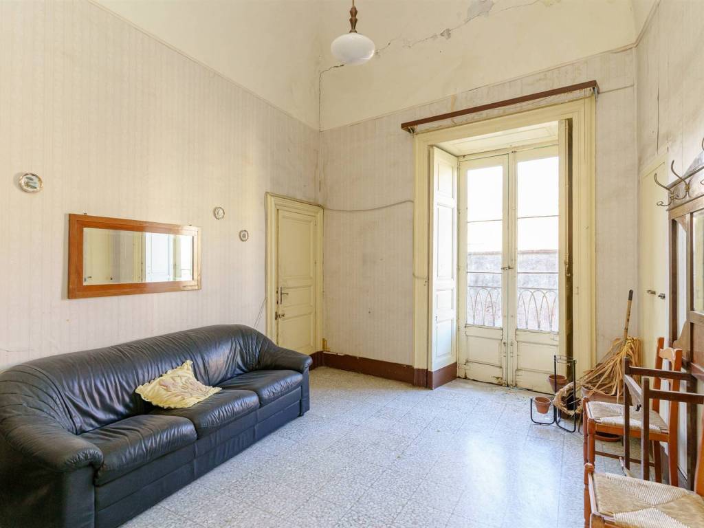 Casa indipendente a Trecastagni in Corso Vittorio Emanuele, 137 - Foto 4