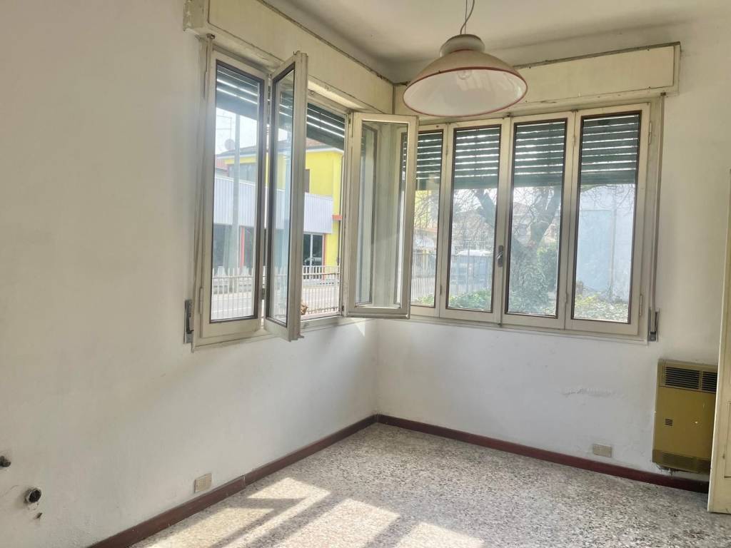 Villa a Moglia in Via Giuseppe Garibaldi, 48 - Foto 2
