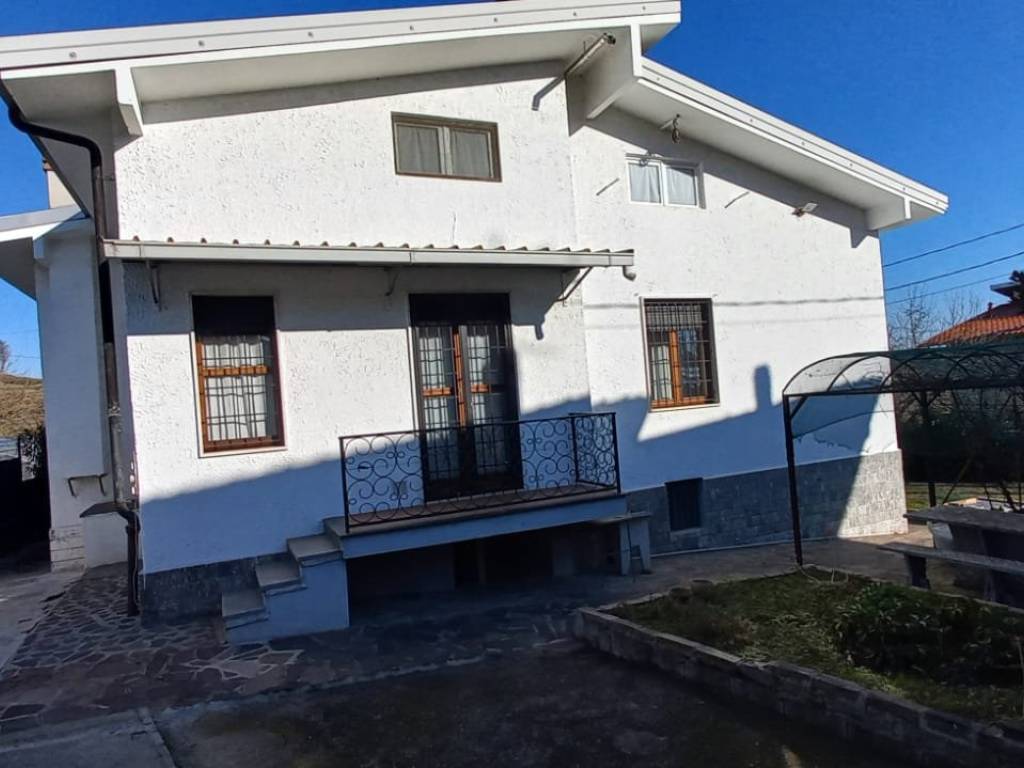 Villa a Cavaglià in Via Generale Pietro Giovanni Salino - Foto 2
