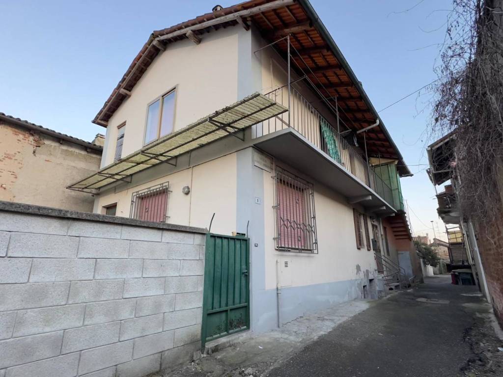 Casa indipendente a Caresana in Vicolo Ambrogio Ranco - Foto 2