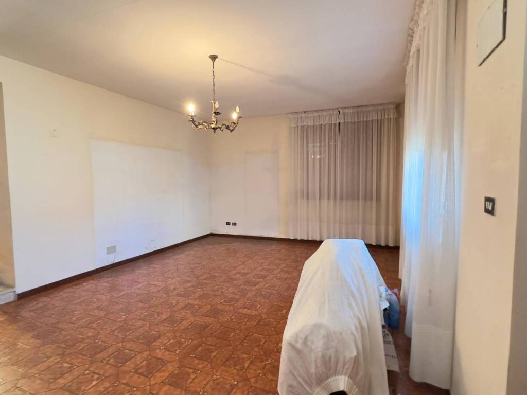 Casa indipendente a Caresana in Vicolo Ambrogio Ranco - Foto 5