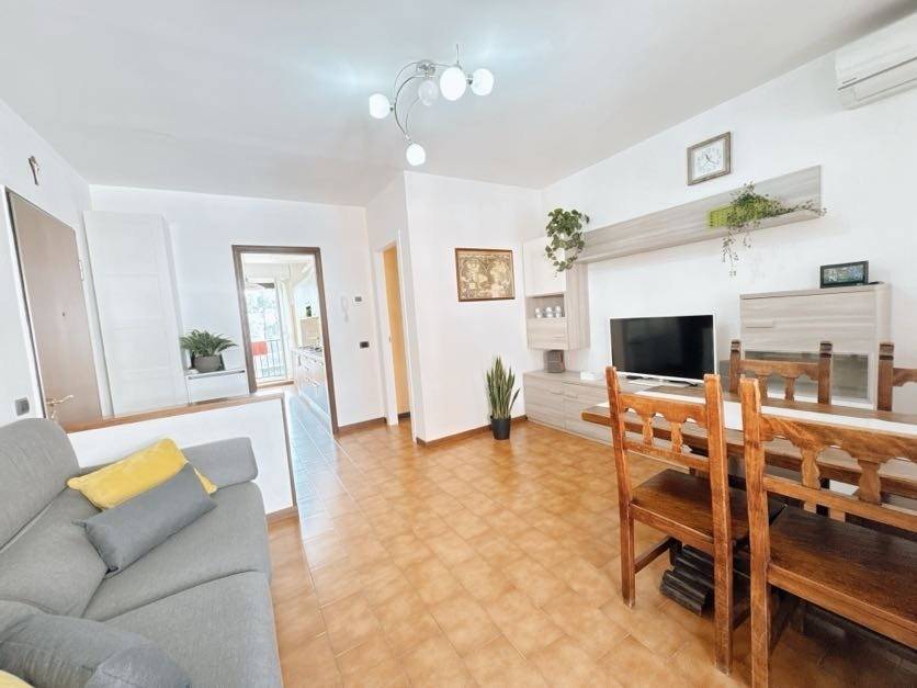 Appartamento a Tradate in Piazza Corrado Frera, 1 - Foto 3