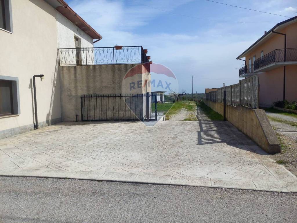 Casa indipendente a Giuliano teatino in Via San Rocco, 340 - Foto 2