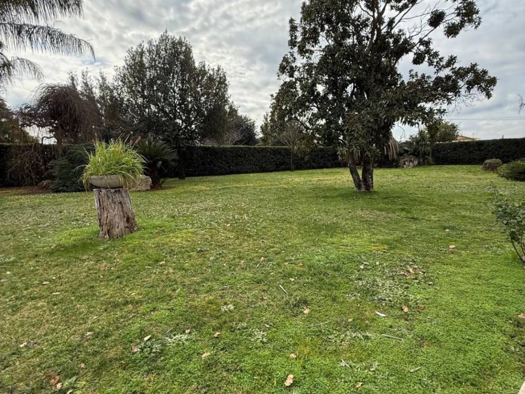 Terreno a Cisterna di latina in Via Provinciale Per Latina - Foto 2