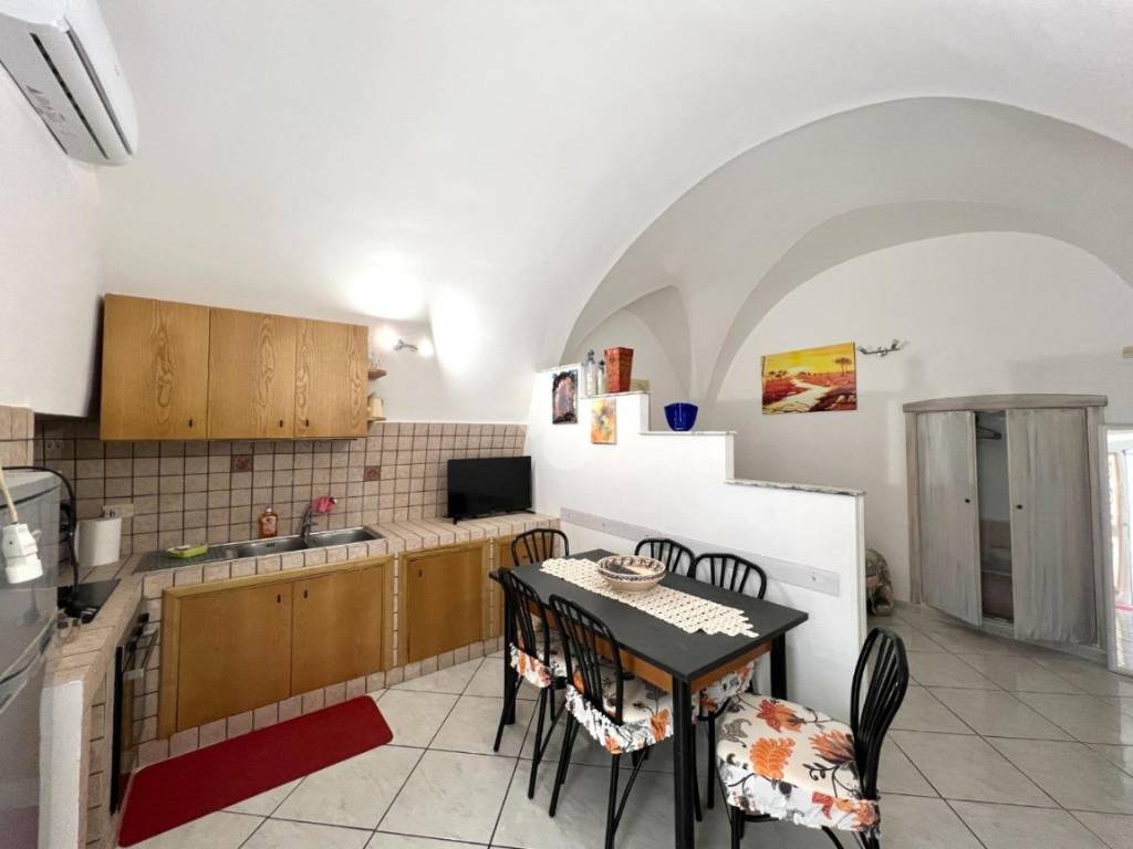 Casa indipendente a Ceglie messapica in Vico I Murigini, 21 - Foto 2
