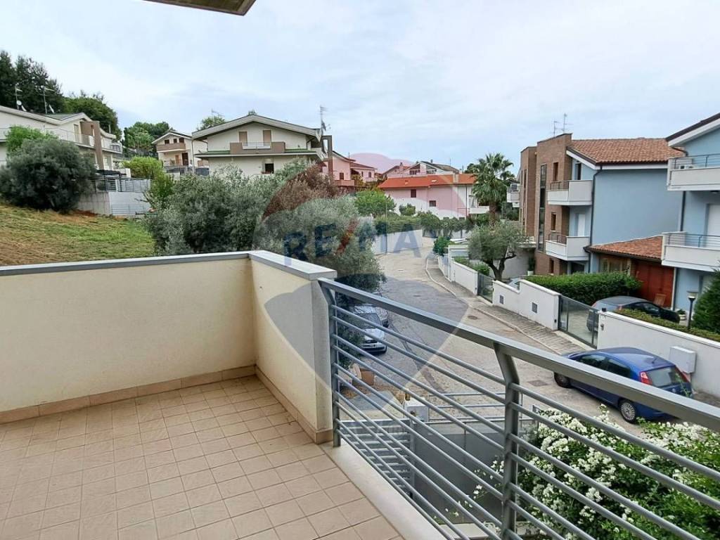 Appartamento a Montesilvano in Via Alcide De Gaspari - Foto 4