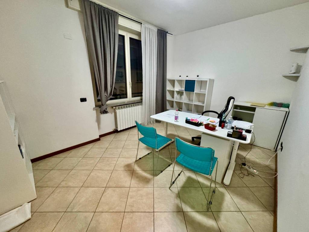 Appartamento a Piacenza in Via Umberto Locati - Foto 4