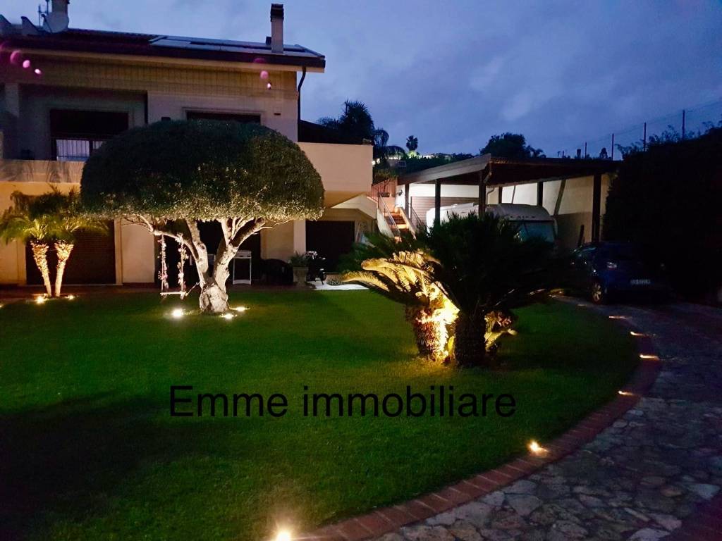 Villa a Messina in Strada Panoramica dello Stretto - Foto 2