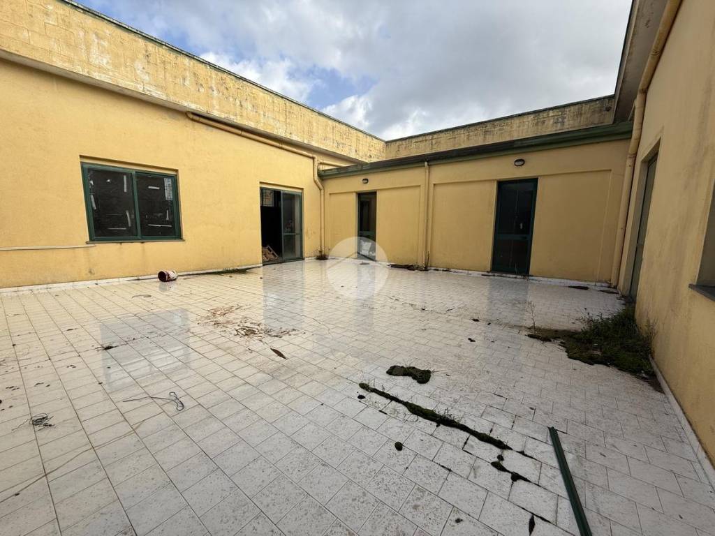 Box / garage a Santa maria capua vetere in Via Anfiteatro, 63 - Foto 5
