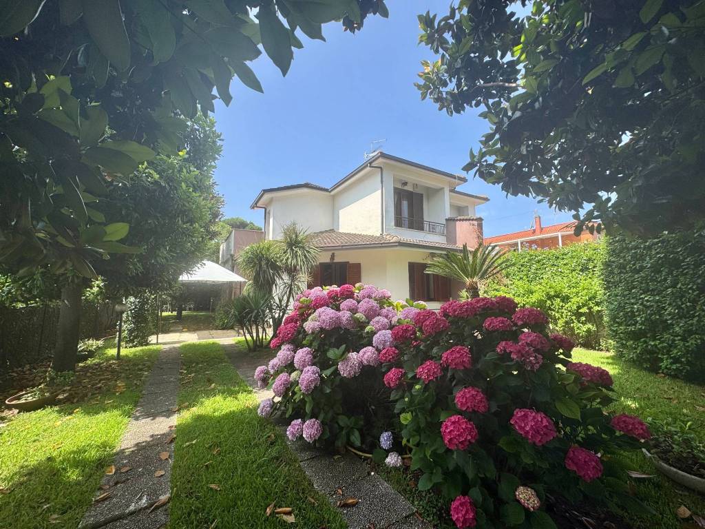 Villa a San felice circeo in Via dei Caprioli - Foto 2