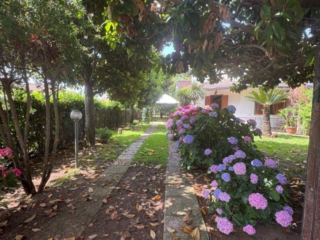 Villa a San felice circeo in Via dei Caprioli - Foto 3
