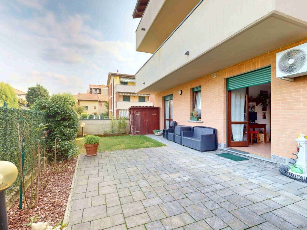 Appartamento a Tradate in Via Benedetto Brin - Foto 2